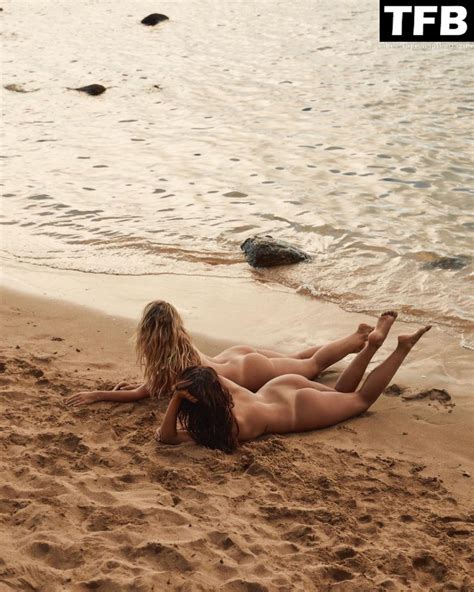 Natasha Oakley Devin Brugman Show Their Nude Butts Photos