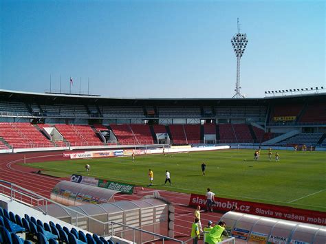 If sparta were arsenal then slavia prague would be spurs right down to being called yiddos because of a rather tenuous link to an insurance slavia means land of the slavs and once you are in that stadium they'll let you know it. Stadion Evžena Rošického - Wikipedia