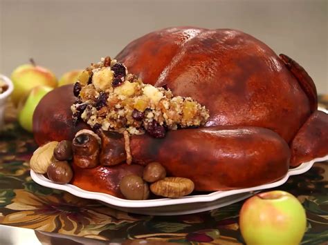 Besides the copious amounts of turkey, stuffing, greens, and pies. Thanksgiving turkey cake looks real - Business Insider