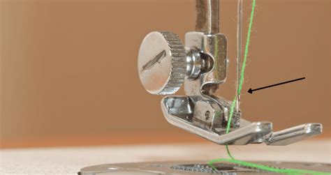How To Thread A Sewing Machine Needle Easily Tips And Tricks