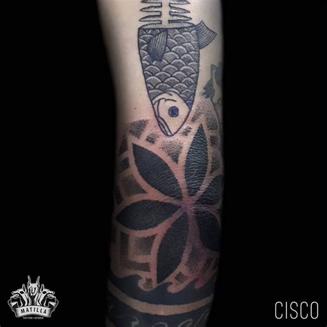 Cisco Ciscotattooer Fotos E Vídeos Do Instagram Geometric Tattoo