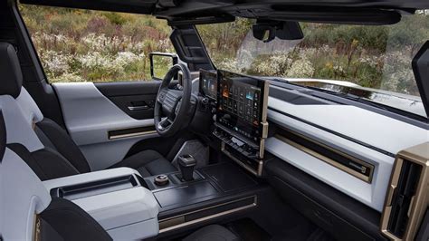 2024 Gmc Hummer Ev Pickup Choosing The Right Trim Autotrader