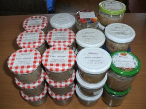 Dann die gewürfelten gewürzgurken mit etwas gurkensud zufügen. Corned Beef Deckel : Kc Kosher Coop Affordable Kosher Food ...