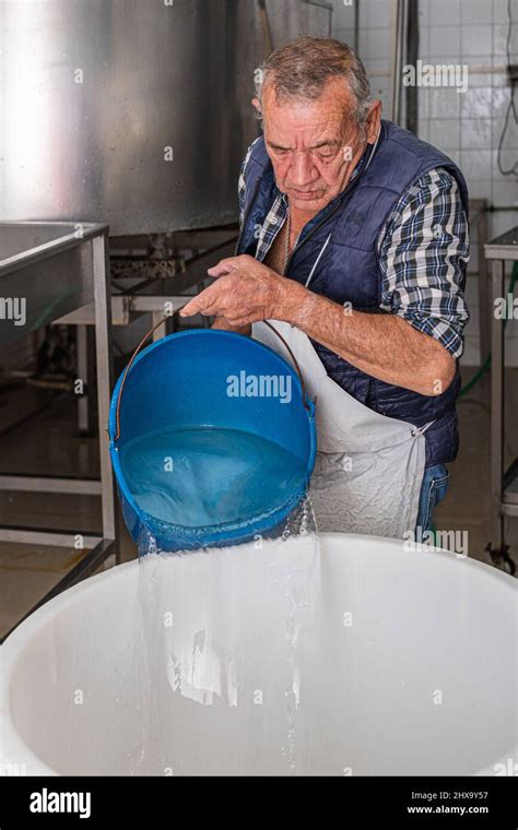 Pouring Water Bucket Hi Res Stock Photography And Images Alamy