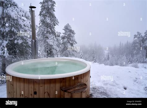 Hot Tub Snow Hi Res Stock Photography And Images Alamy