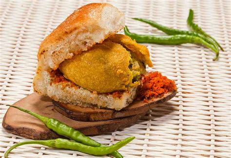 7 Maharashtrian Dishes That Will Bring Out The Foodie In You