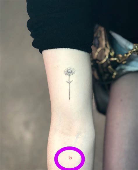 Heres The Meaning Behind Each Of Maisie Williams 7 Tattoos