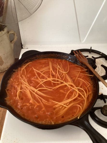 Spaghetti With A Crunchy Crust Rachel Roddys Recipe For Spaghetti All