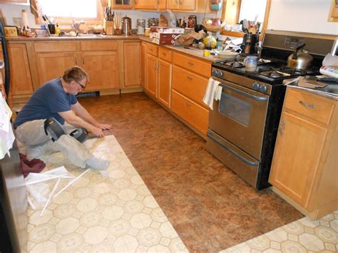 Kitchen Vinyl Floor Tiles | GoodDesign