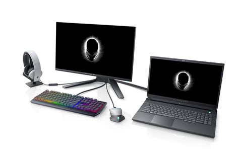 The alienware m15 r5 lasted for just under five hours in a moderate work benchmark, but just under 90 minutes in a. Alienware m15 und m17 R3: Gaming-Notebooks fortan mit ...