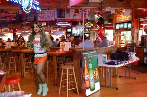 wallpaper legs pantyhose drink event hooters girl girls fun sexy leg product thigh