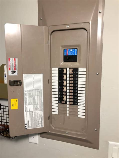 On top of making electrical breakers easier to use, the need for electric panel labels extends deeper. Are There Different Types of Electrical Panels? - 4 Star ...