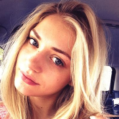 There's a saying that goes: 10 tricks to get a girl to like you - How To Make Her ...