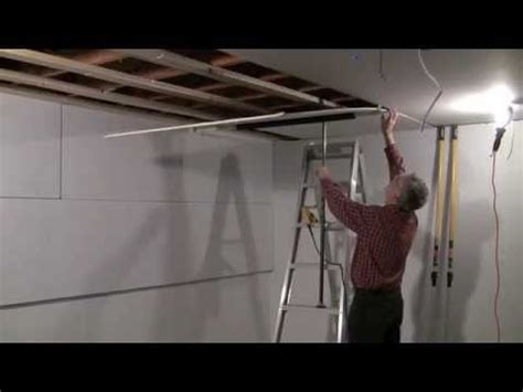 The ceiling is ready cave in and fall down. One man drywall installation on ceiling - YouTube