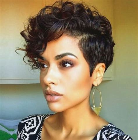 Cortes de pelo corto 2020 2021. Cortes de pelo rizado u ondulado 2021 - Moda Top Online