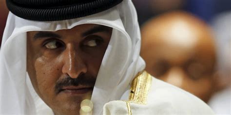 ألقى الشيخ تميم بن حمد آل ثاني، أمير دولة قطر، بكلمته في جلسة المناقشة العامة أمام الجمعية العامة. أمير قطر يقرر السفر خارج بلاده لأول مرة منذ اشتعال الأزمة ...