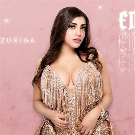 Aquí tenemos su pack de fotos desnuda. Andrea Zuñiga - YouTube