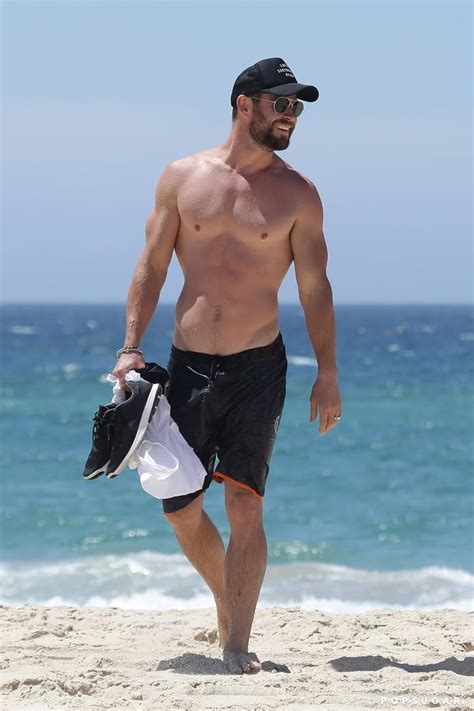 Chris Hemsworth Shirtless Pictures Popsugar Celebrity Photo 10