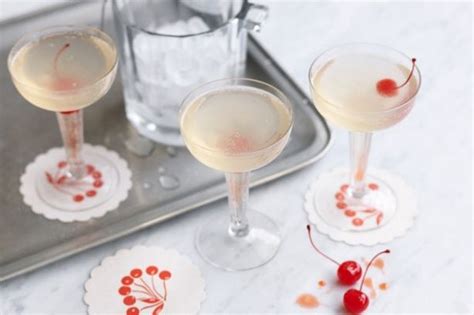12 Classy Cocktails For A Girls Night
