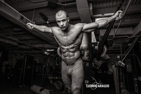 Daily Bodybuilding Motivation Corey Upton Bodybuilder Physique Competitor