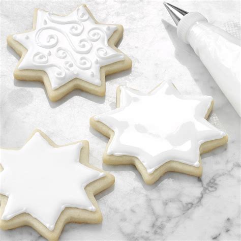 Using only three ingredients, this royal icing recipe is great for decorating cookies, gingerbread houses and piping flowers. Royal Icing Without Meringe Powder Or Tarter : How To Make Royal Icing Better Serious Eats : Add ...