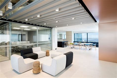 Boston Consulting Group — Workplace — Carr