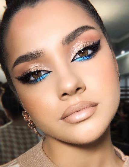 30 Gorgeous Eye Makeup Looks To Turn Heads Blue Eyeliner Makeup