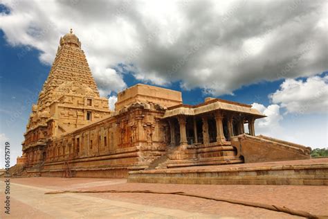 Brihadeeswarar Temple Brihadishvara Rajesvara Peruvudaiyar Raja Raja