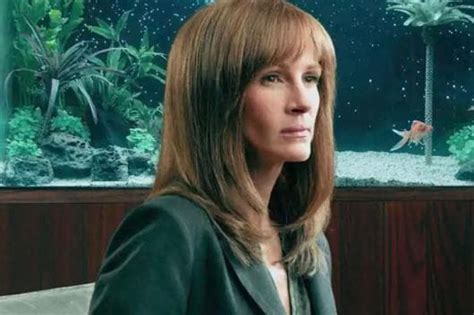 Homecoming Review Julia Roberts Brings This Meticulously Planned