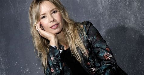 2018 romane serda et couci couça, distribution parlophone / warner music france, a warner music group company. Romane Serda : Alcool, drogue... Elle est "inquiète" pour ...