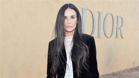 Why is it that so many women (unlike actress demi moore) think that the minute they turn 30, they have to chop all their hair off? Demi Moore's Down-to-There Hair Stole the Show at Dior ...