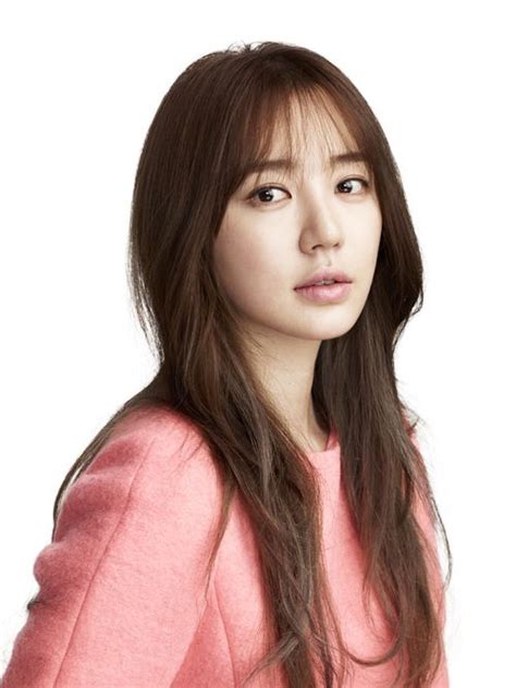 yoon eun hye is such a beautiful korean celebrity she began her career as a singer in a girls