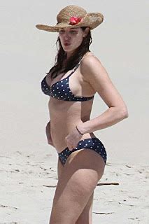 Softly Temperature Pics Of Stephanie Seymour Exposed Her Blue Polka Dot Bikini At St Barts