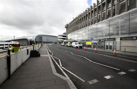 Poll Do You Support Dublins Airports Move To Charge For Pick Ups And