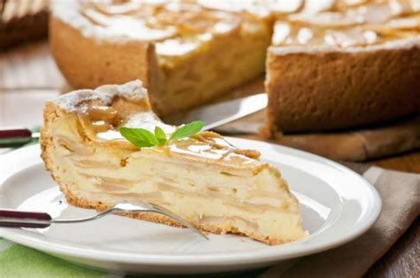 Rezept apfelkuchen gedeckelt ein apfelkuchen mit decke wird von vielen hausfrauen und hausmännern gern zubereitet, denn durch die decke bleiben die apfelstückchen schön frisch. Gedeckter Apfelkuchen Rezept - socko