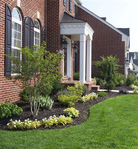 Landscaping Ideas For The Front Of My House Simple But Effective