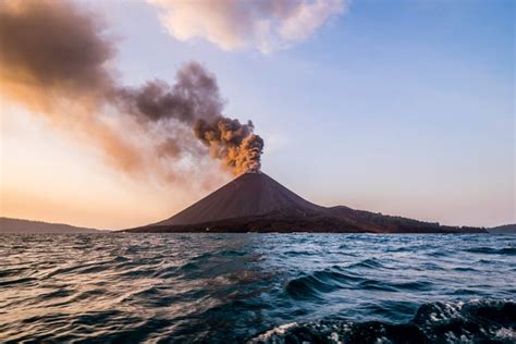 Letusan Dahsyat Gunung Krakatau 1883 Bagaimana Erupsi Gunung Ini
