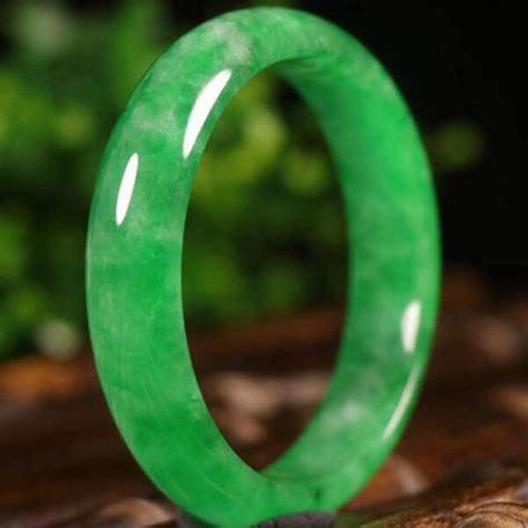 Bijoux traditionnel vietnamien – Guide complet et bijoux en jade au Vietnam