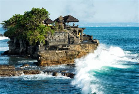 With the main temple accessible only during low tide. Best time for Tanah Lot in Bali 2020 - Best Season - Rove.me