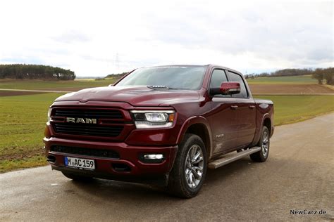 Backed by a comprehensive warranty and ready for european roads. RAM 1500 Sport - Pick-Up mit Special Forces - NewCarz.de