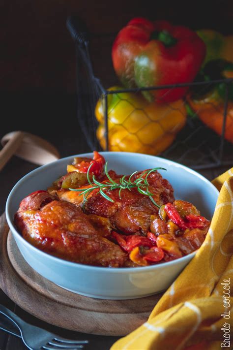 Potete utilizzare peperoni gialli, rossi o verdi. Pollo ai peperoni - Brodo di coccole