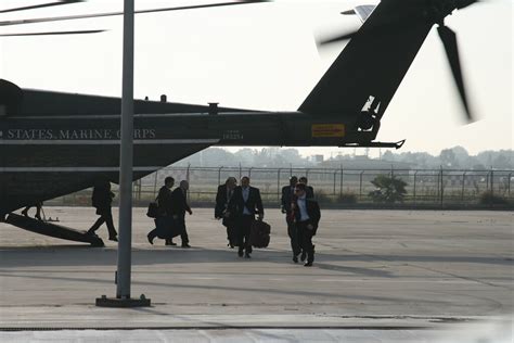 Air Force One Press Corps And Staff Exit Chris Sansenbach Flickr