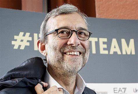 Gregorio capasso, sull'inchiesta per violenza sessuale di gruppo a carico del figlio e altri tre. Giacchetti difende il figlio di Grillo accusato di stupro ...
