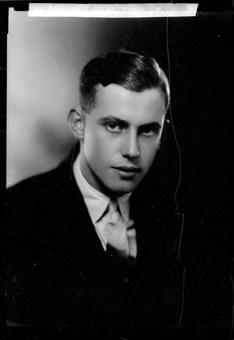 Vintage Everyday 20s Male Hairstyles 24 Handsome Portrait Photos Of