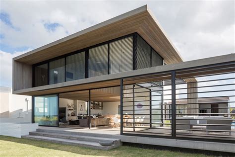 Home In Omaha New Zealand By Julian Guthrie