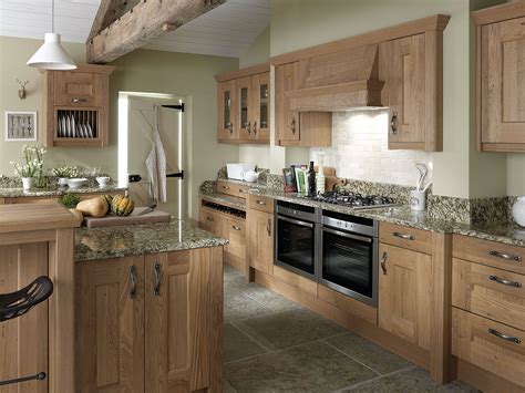 Inspire us has inspirational list for best color for kitchen. traditional kitchen design - oak kitchens - traditional oak kitchens | Think Kitchens Northallerton