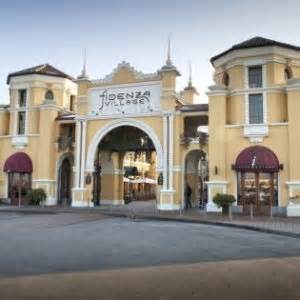 Shopping de ponta de estoque. Fidenza Village, un contenzioso contro il "sistema outlet ...