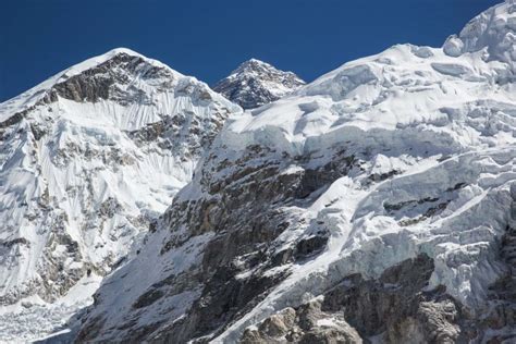 20 Stunning Everest Basecamp Trek Photos To Inspire Your Adventure