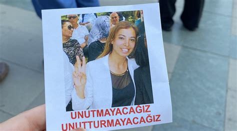 Deniz poyraz ve diğer tanıdıklarınla iletişim kurmak için facebook'a katıl. Deniz Poyraz'ın katledilmesine 71 barodan tepki