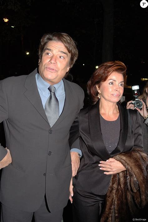 Bernard tapie est gravement malade. Bernard Tapie et sa femme Dominique à Paris en 2004 - Purepeople